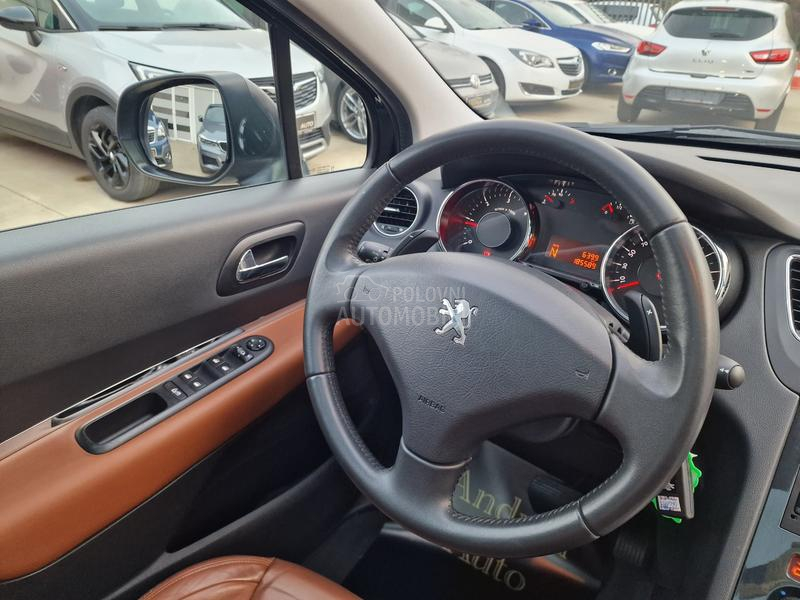 Peugeot 5008 ALLURE