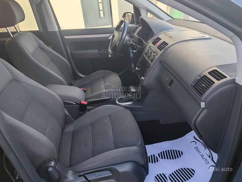 Volkswagen Touran 1.4TSI R-Line CH