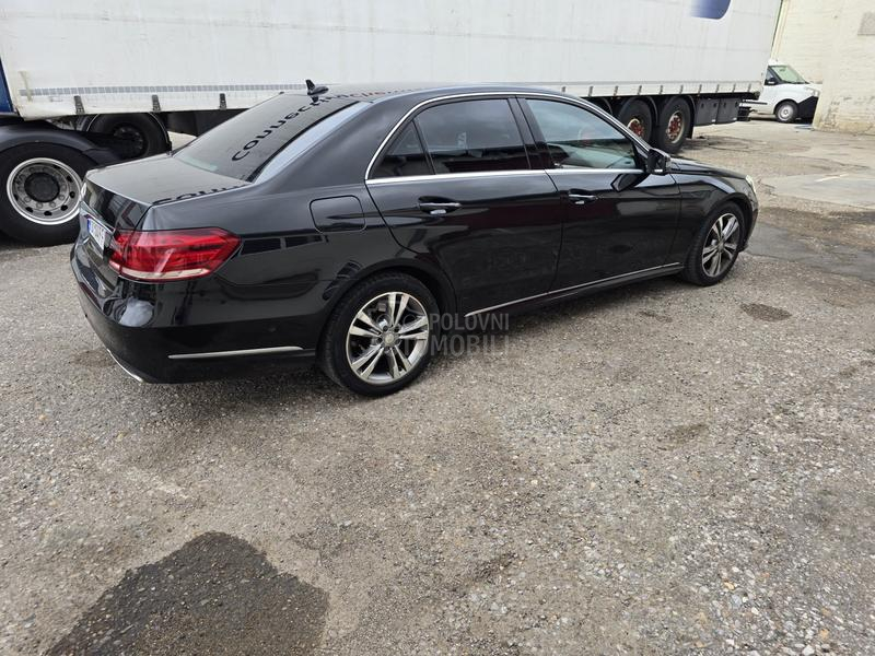 Mercedes Benz E 220 