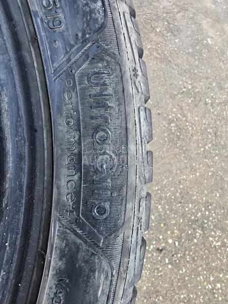 Goodyear 235/45 R18 Zimska