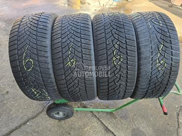 Goodyear 235/45 R18 Zimska