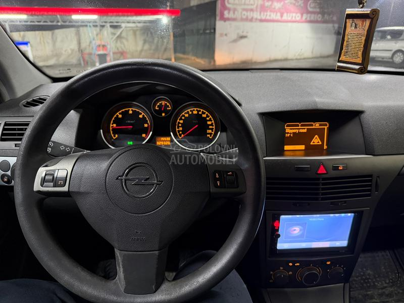 Opel Astra H 