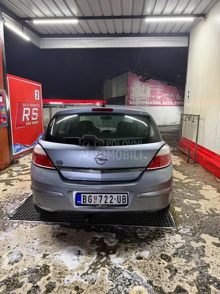 Opel Astra H 