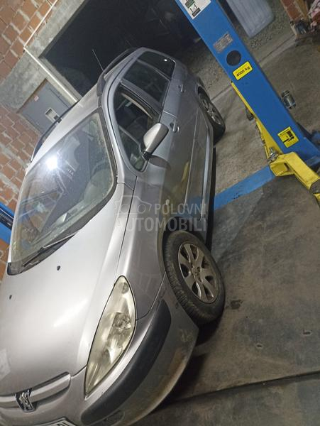 Delovi za Peugeot 307