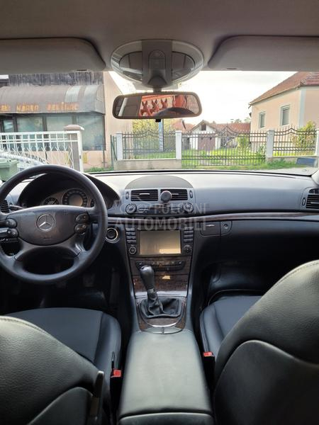 Mercedes Benz E 200 