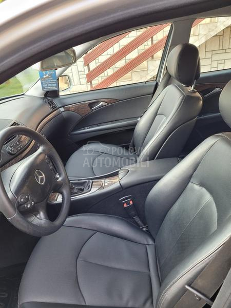 Mercedes Benz E 200 