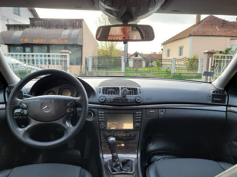Mercedes Benz E 200 