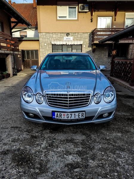 Mercedes Benz E 200 