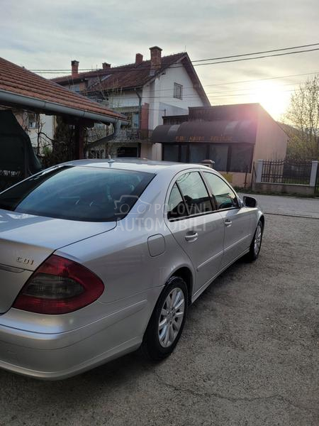 Mercedes Benz E 200 