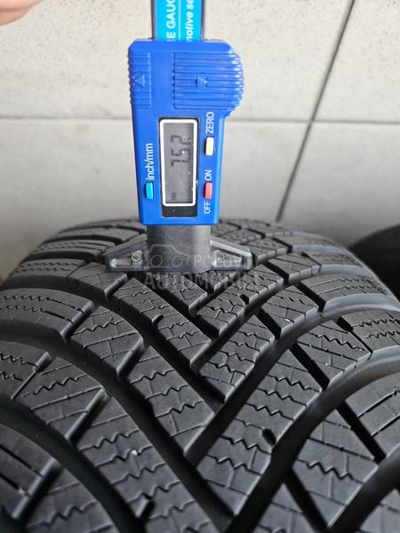Hankook 205/45 R17 Zimska