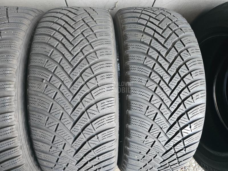Hankook 205/45 R17 Zimska