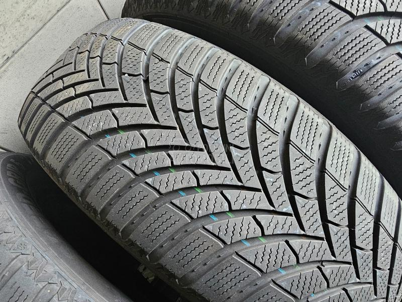 Semperit 215/60 R16 Zimska