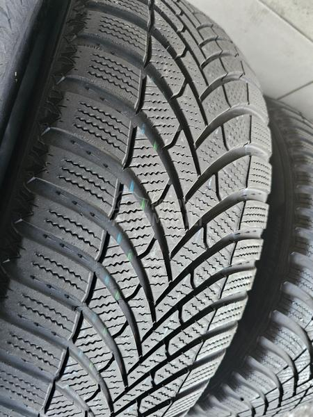 Semperit 215/60 R16 Zimska