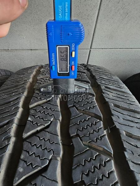 Continental 215/65 R16 Zimska