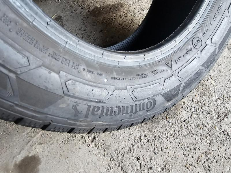 Continental 215/65 R16 Zimska