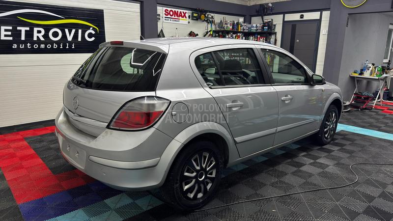 Opel Astra H 1.4