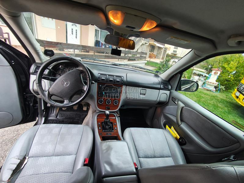 Mercedes Benz ML 270 2.7 cdi