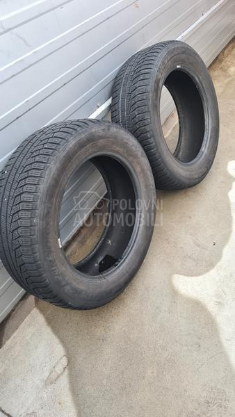 Hankook 235/60 R18 Zimska