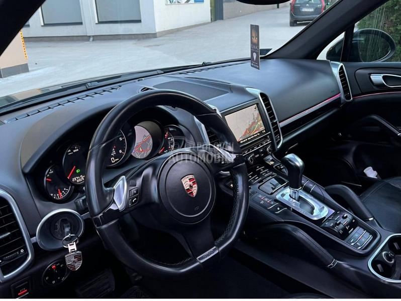 Porsche Cayenne 3.0TDI PANO/8 BRZ