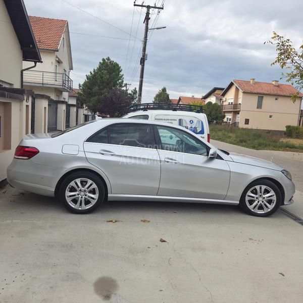 Mercedes Benz E 200 2,2
