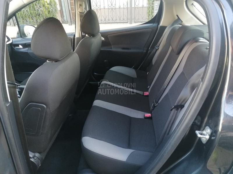 Peugeot 207 1.4i EDITION CH