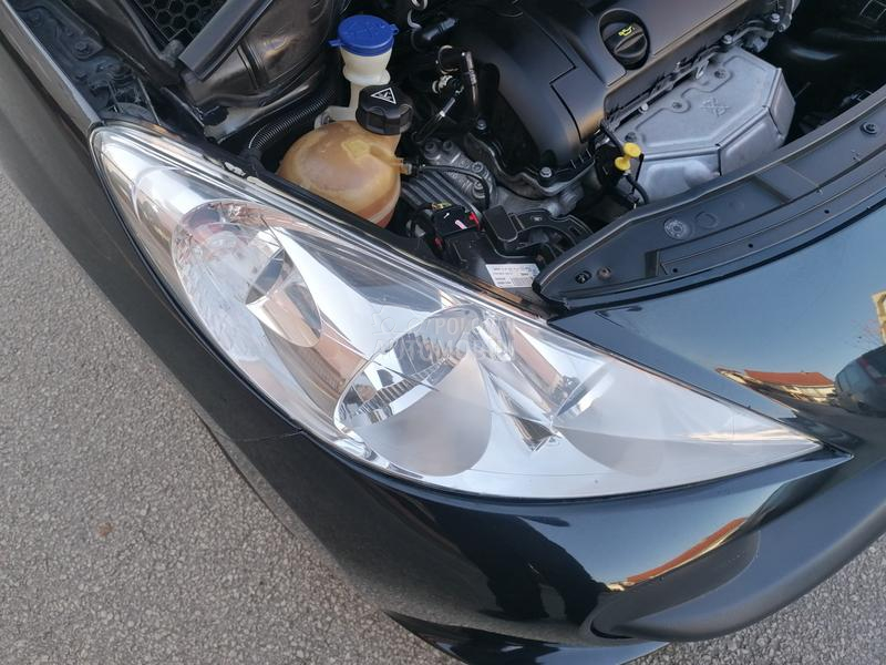 Peugeot 207 1.4i EDITION CH