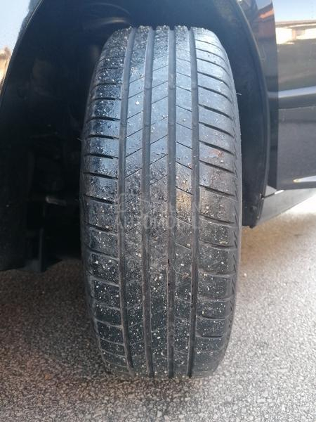 Peugeot 207 1.4i EDITION CH