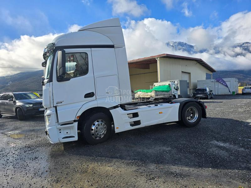 Mercedes Benz Actros 1843