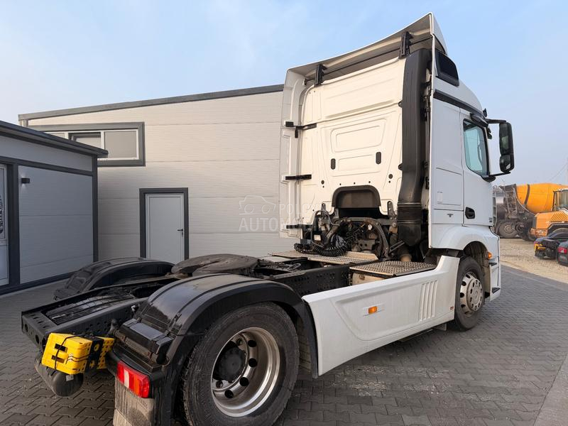 Mercedes Benz Actros 1843