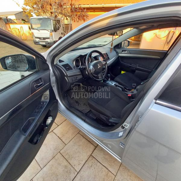 Mitsubishi Lancer 1.8 sportback  cvt