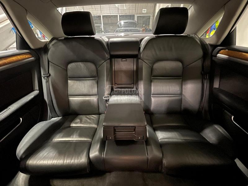 Audi A8 4.2 FSi