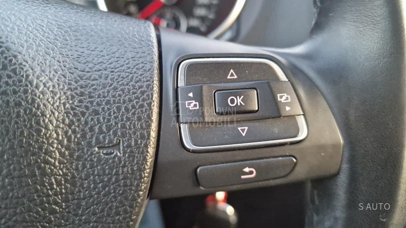 Volkswagen Golf 6 KREDlTl/XENON