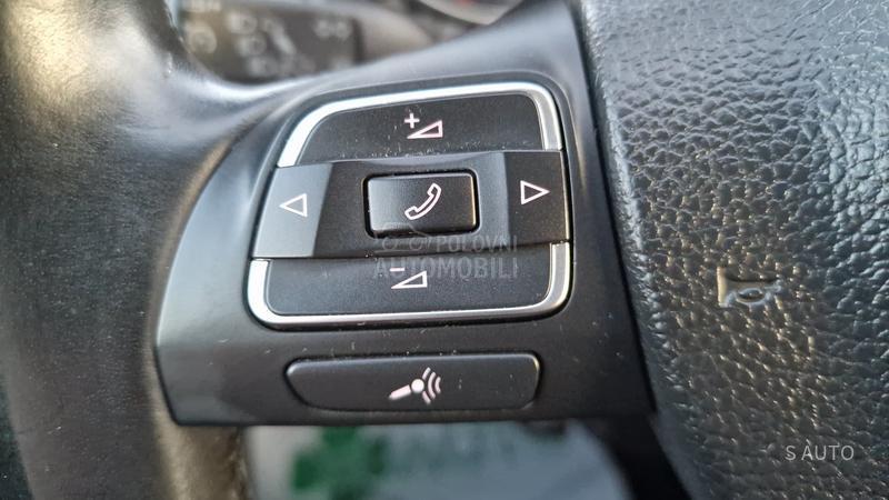 Volkswagen Golf 6 KREDlTl/XENON