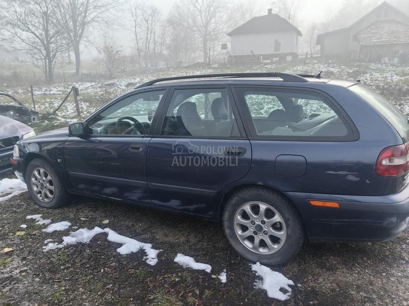 Volvo V40 1,8
