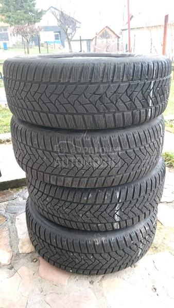 Dunlop 215/55 R16 Zimska
