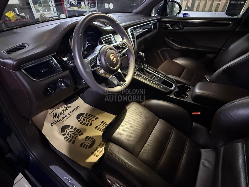 Porsche Macan S
