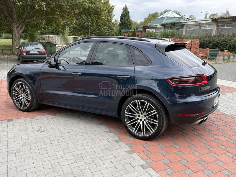 Porsche Macan S