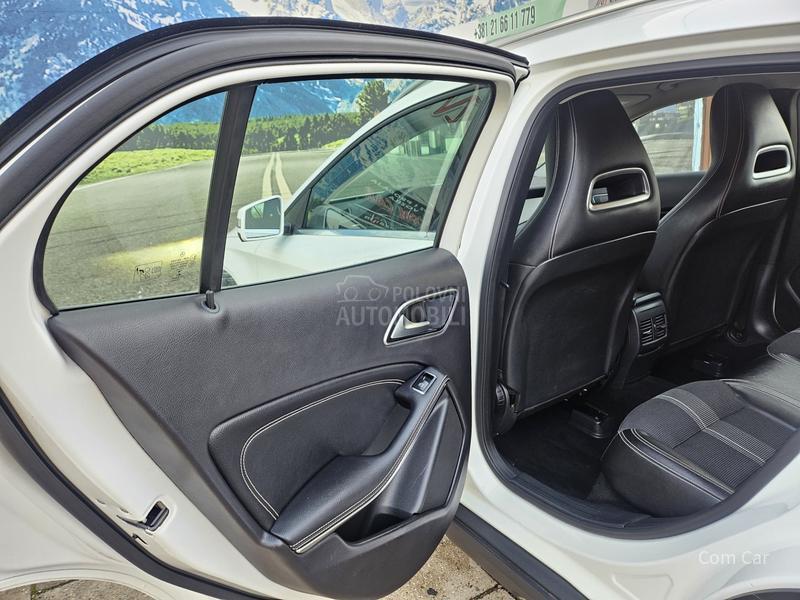 Mercedes Benz GLA 180 a u t o m a t i c