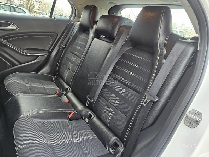 Mercedes Benz GLA 180 a u t o m a t i c