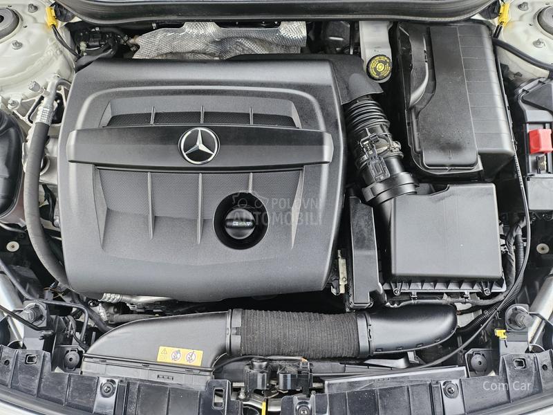 Mercedes Benz GLA 180 a u t o m a t i c