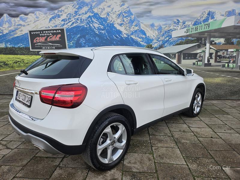 Mercedes Benz GLA 180 a u t o m a t i c