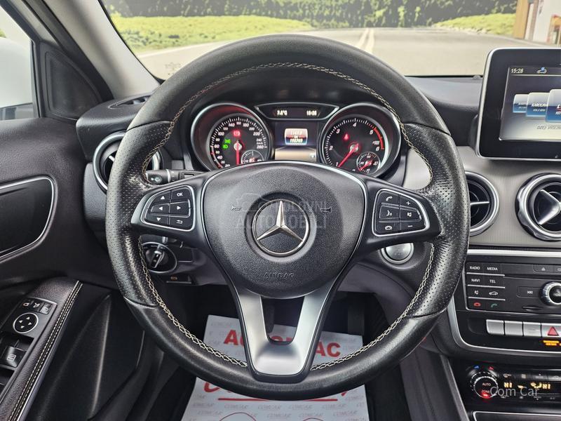 Mercedes Benz GLA 180 a u t o m a t i c