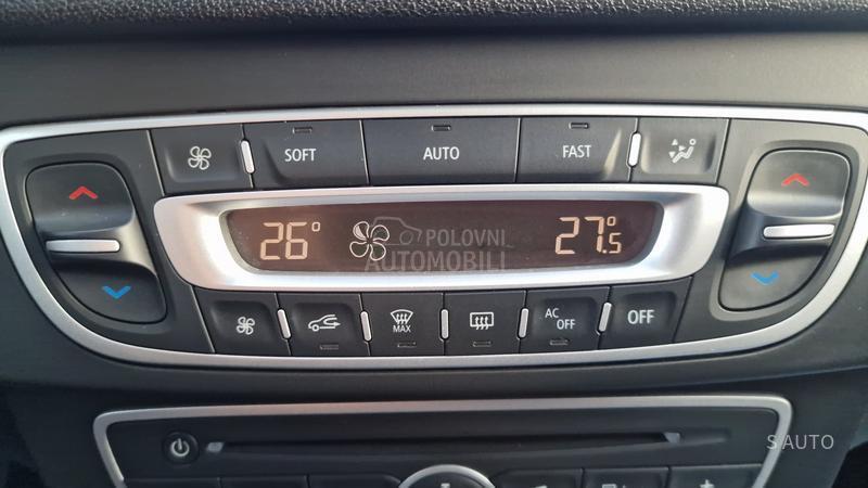 Renault Megane KREDlTl/PAN0RAMA