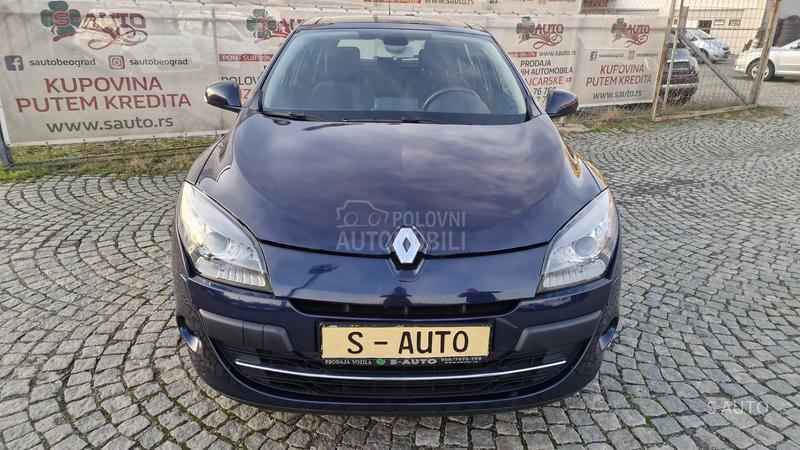 Renault Megane KREDlTl/PAN0RAMA
