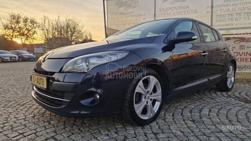 Renault Megane KREDlTl/PAN0RAMA