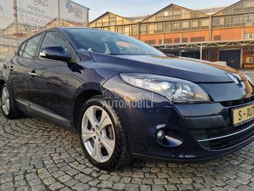 Renault Megane KREDlTl/PAN0RAMA