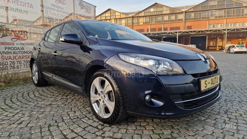 Renault Megane KREDlTl/PAN0RAMA