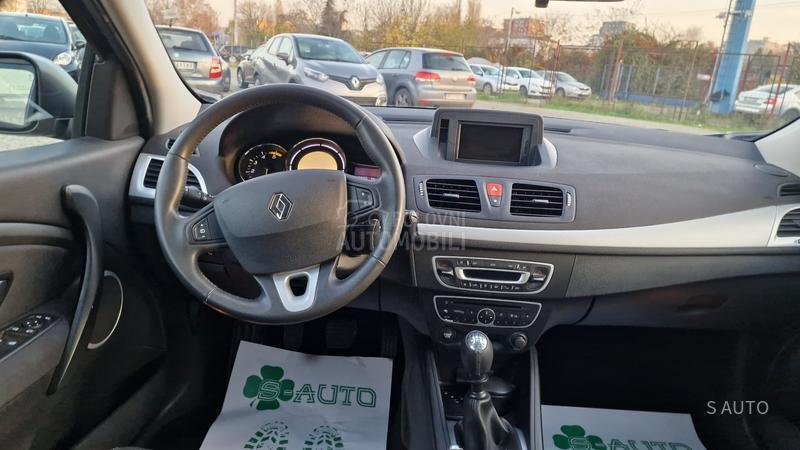 Renault Megane KREDlTl/PAN0RAMA