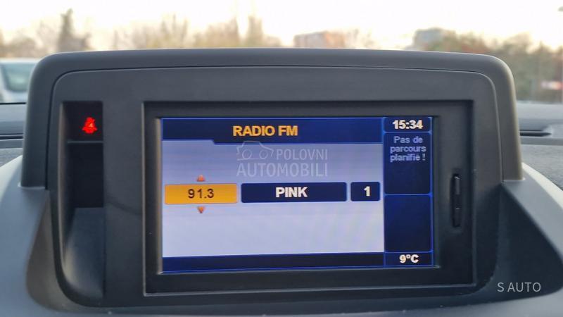 Renault Megane KREDlTl/PAN0RAMA