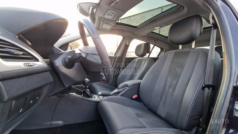 Renault Megane KREDlTl/PAN0RAMA